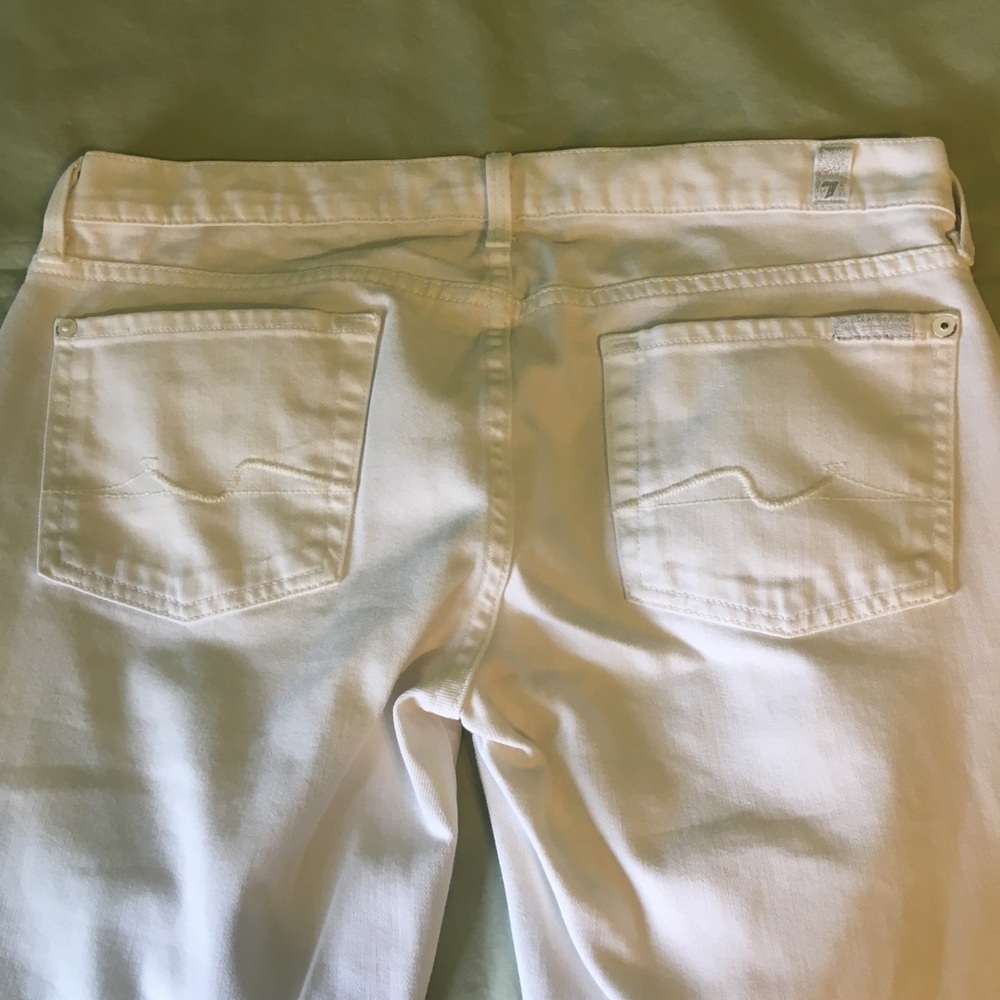 ✨HOST PICK✨ 7 For All Mankind cropped jeans - Picture 4 of 9